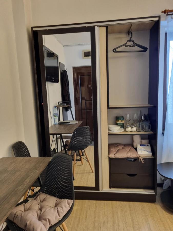 Central & Comfy, Peaceful Apt In ヤシ エクステリア 写真
